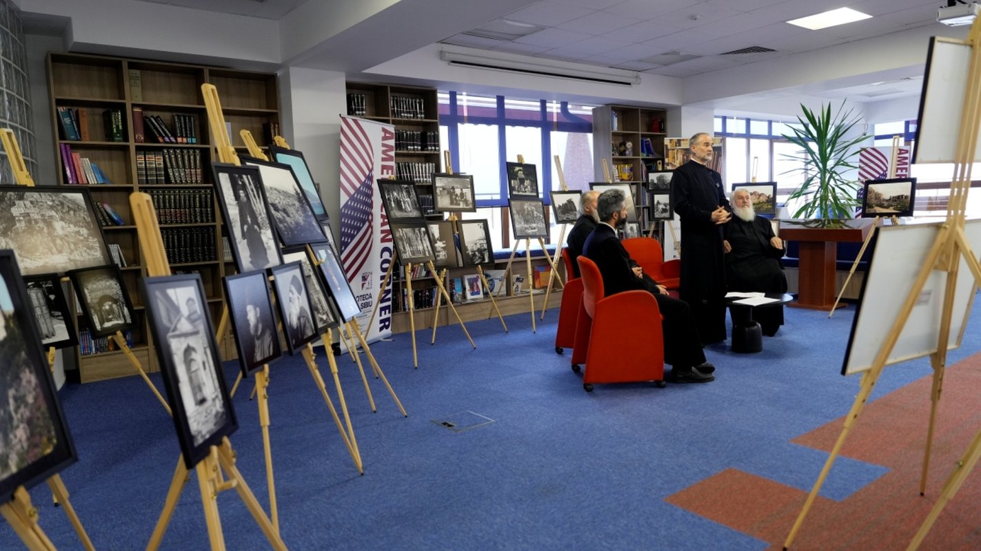 Expoziția „Sfântul Munte Athos şi Meteora acum 100 de ani”, la Biblioteca „Astra” din Sibiu 343739