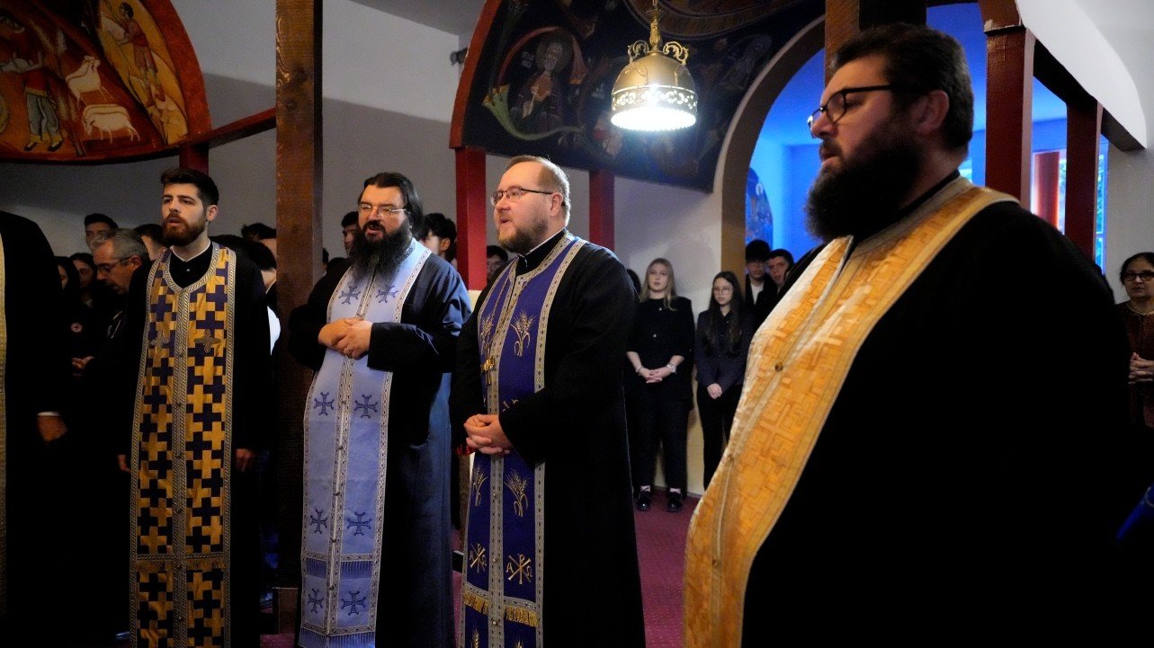 Icoană a Sfântului Dumitru Stăniloae adusă la Seminarul Teologic din Braşov 343809