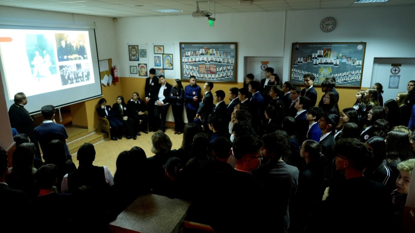 Icoană a Sfântului Dumitru Stăniloae adusă la Seminarul Teologic din Braşov 343819