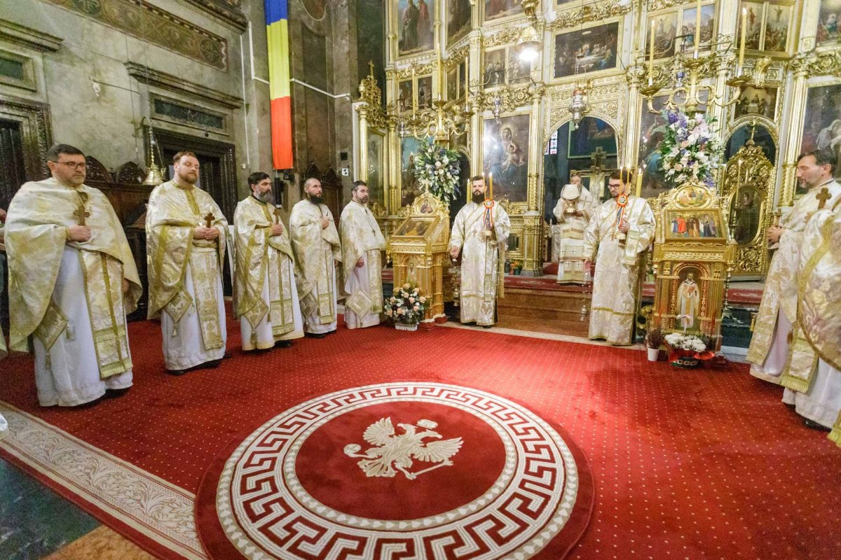 Liturghie arhierească și hirotonie în a doua zi de pelerinaj 343852