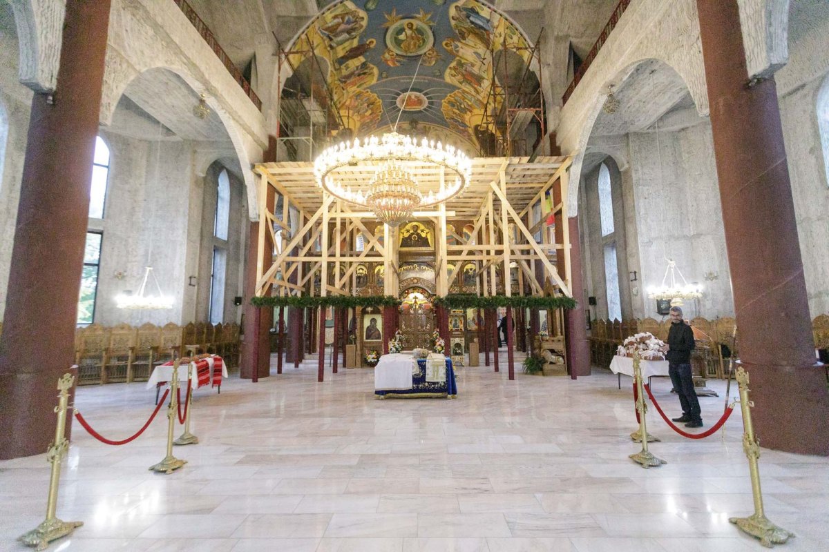 Biserica „Sfânta Vineri” din Iași, binecuvântată de doi ierarhi 344176