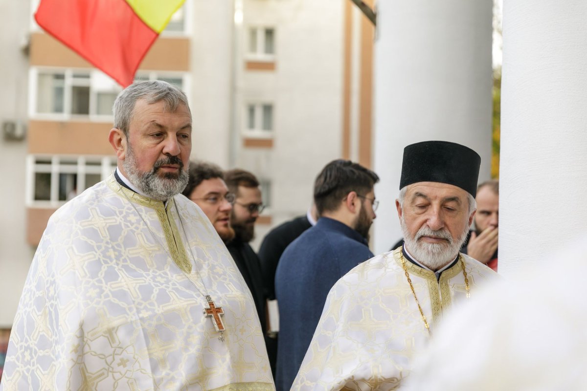 Biserica „Sfânta Vineri” din Iași, binecuvântată de doi ierarhi 344190