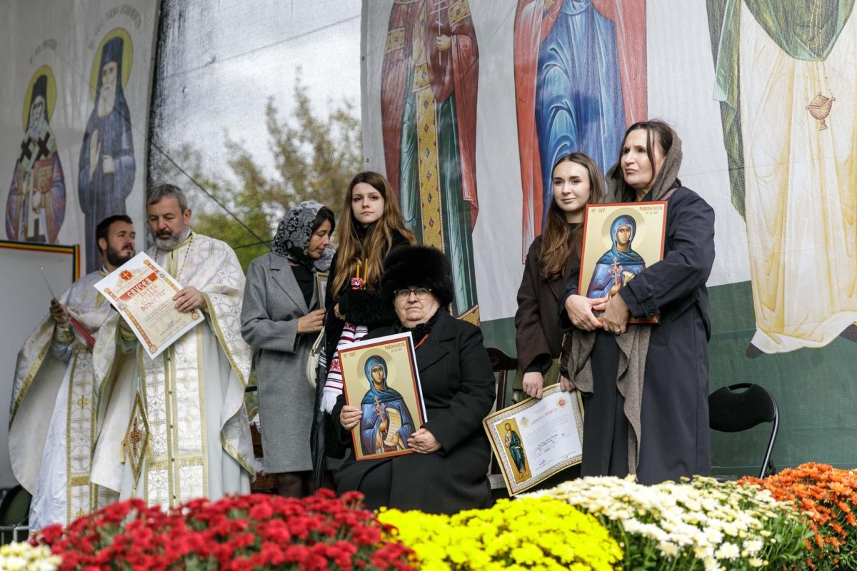 Biserica „Sfânta Vineri” din Iași, binecuvântată de doi ierarhi 344229