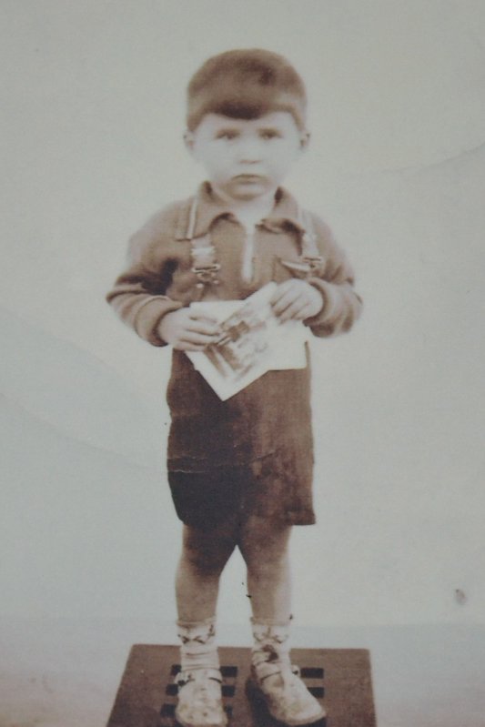 Labiș, copilul-poet de sub Stânișoara 343331