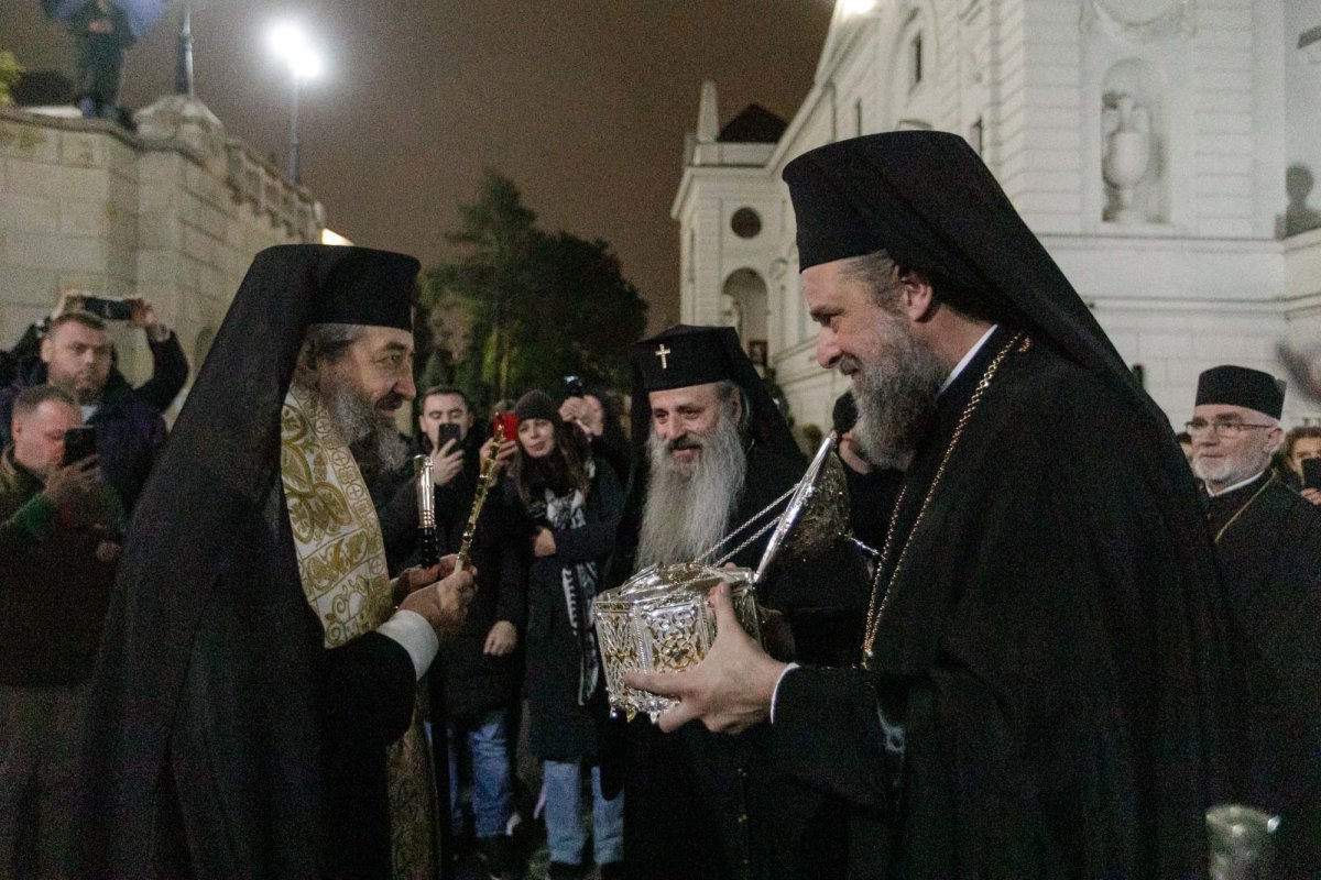 Moaștele Sfântului Grigorie Palama au sosit la Iași 344246