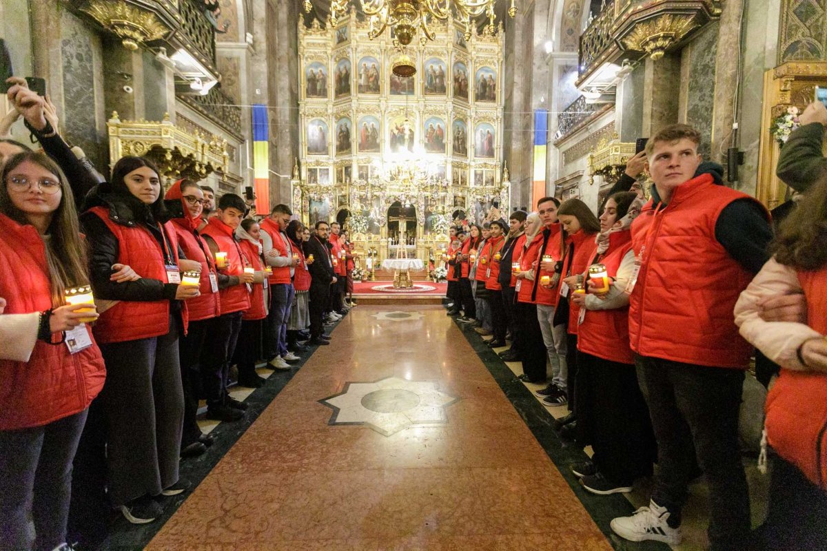 Moaștele Sfântului Grigorie Palama au sosit la Iași 344248