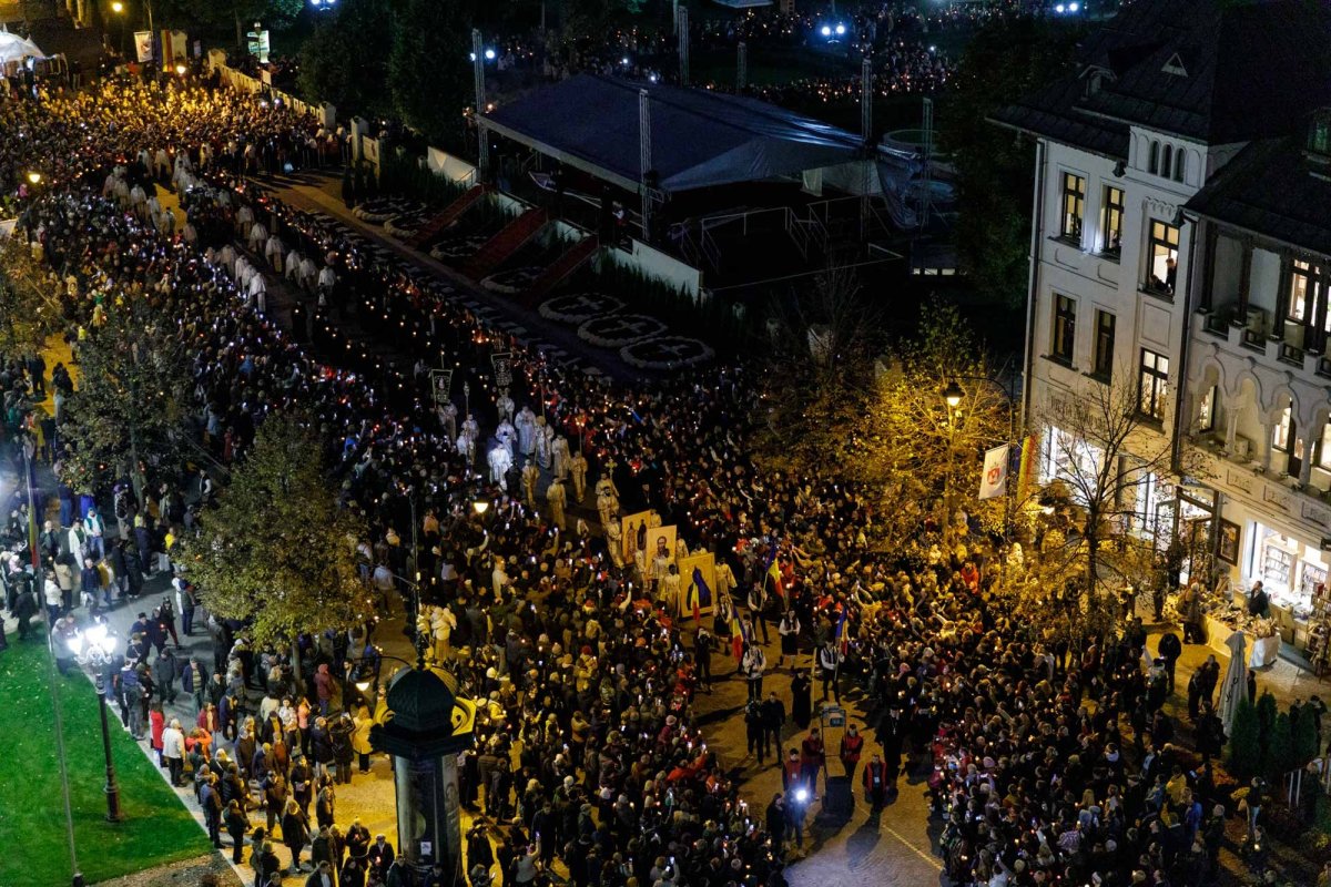 Sfânta Parascheva și Sfântul Grigorie Palama, purtați în rugăciune pe „Calea Sfinților” 344361