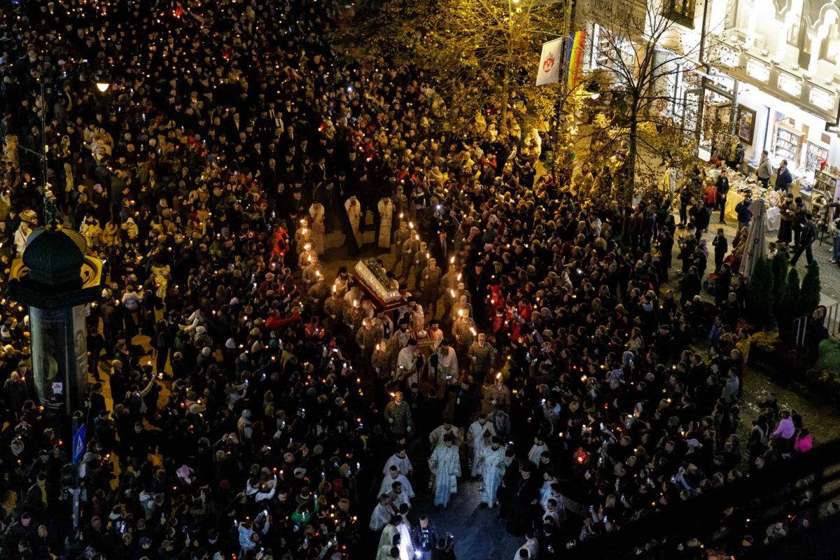 Sfânta Parascheva și Sfântul Grigorie Palama, purtați în rugăciune pe „Calea Sfinților” 344363