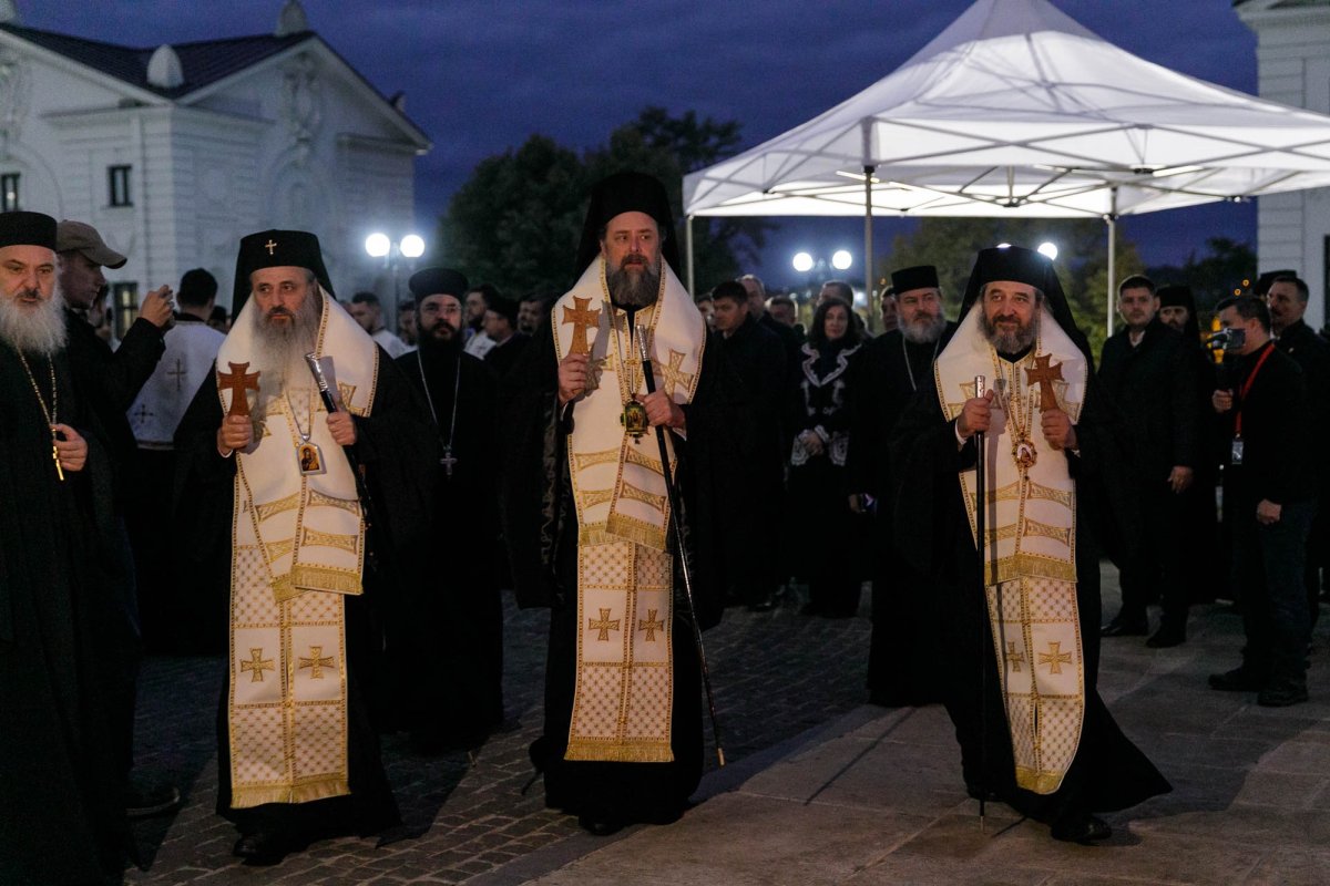 Sfânta Parascheva și Sfântul Grigorie Palama, purtați în rugăciune pe „Calea Sfinților” 344366