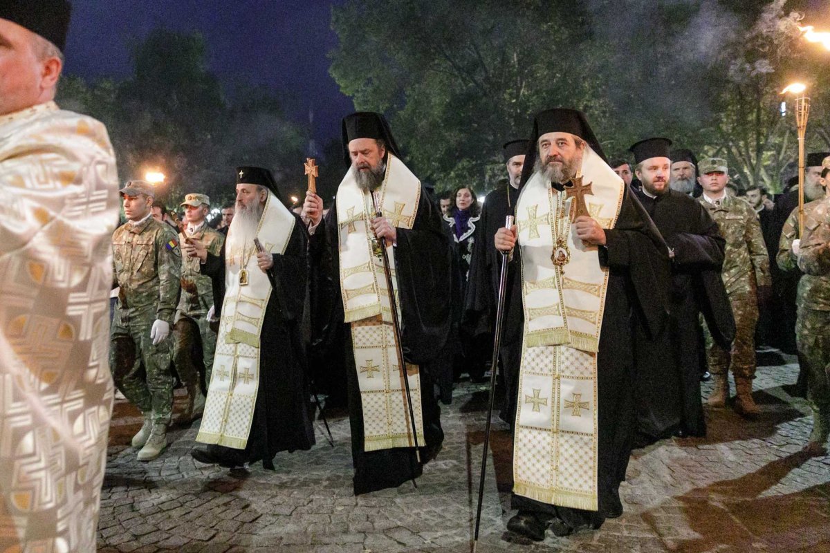 Sfânta Parascheva și Sfântul Grigorie Palama, purtați în rugăciune pe „Calea Sfinților” 344370