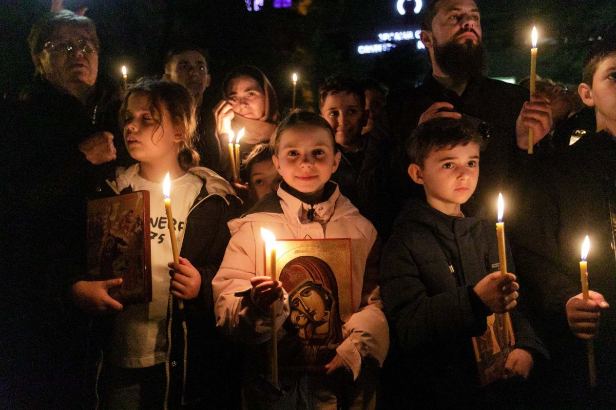 Sfânta Parascheva și Sfântul Grigorie Palama, purtați în rugăciune pe „Calea Sfinților” 344372