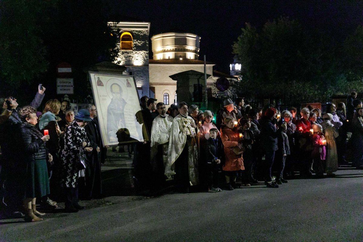 Sfânta Parascheva și Sfântul Grigorie Palama, purtați în rugăciune pe „Calea Sfinților” 344374