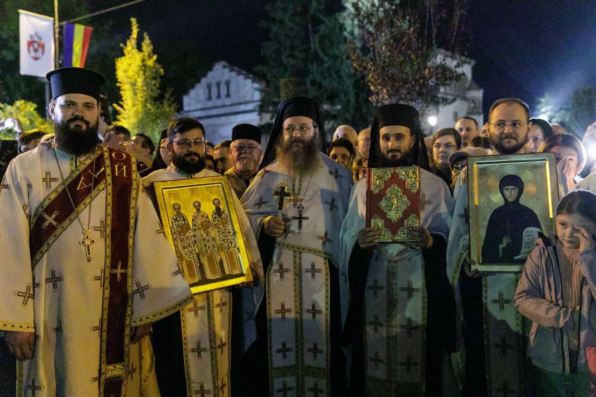 Sfânta Parascheva și Sfântul Grigorie Palama, purtați în rugăciune pe „Calea Sfinților” 344375