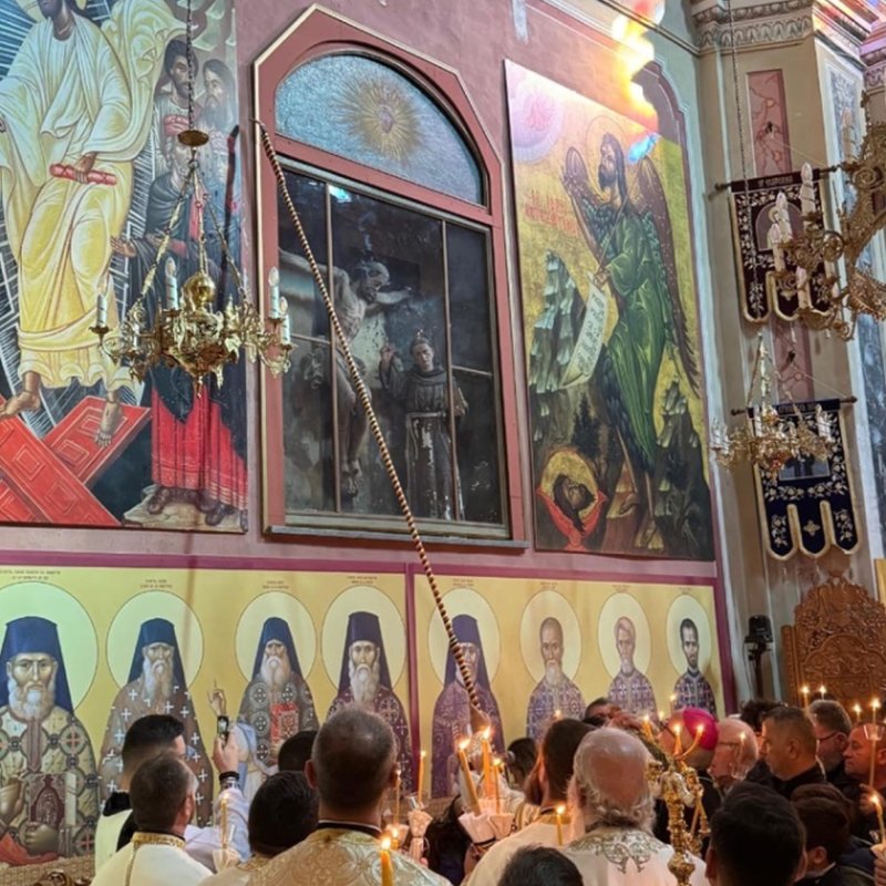 Sfințirea bisericii românilor ortodocși din orașul italian Pinerolo 344455