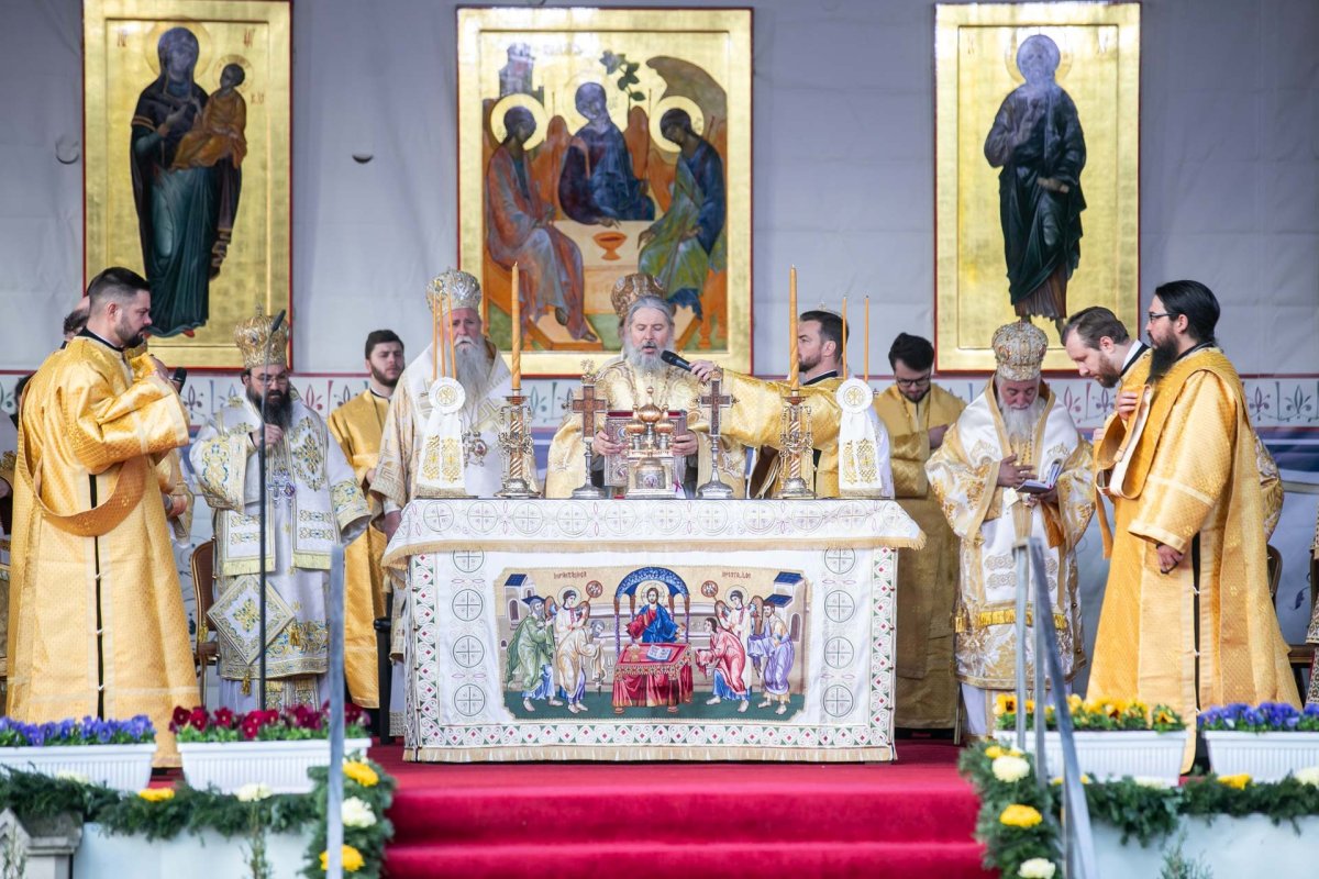 Peste 30.000 de suflete unite în rugăciune în capitala Moldovei 344498