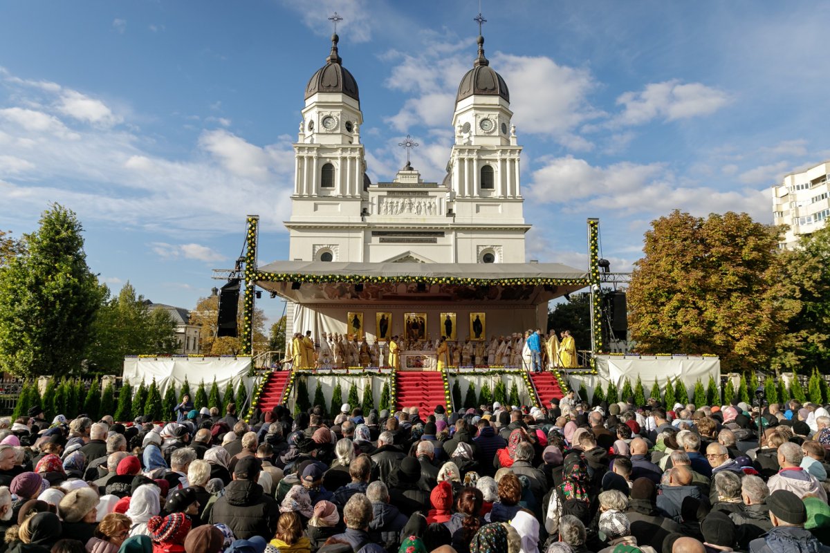 Peste 30.000 de suflete unite în rugăciune în capitala Moldovei 344505