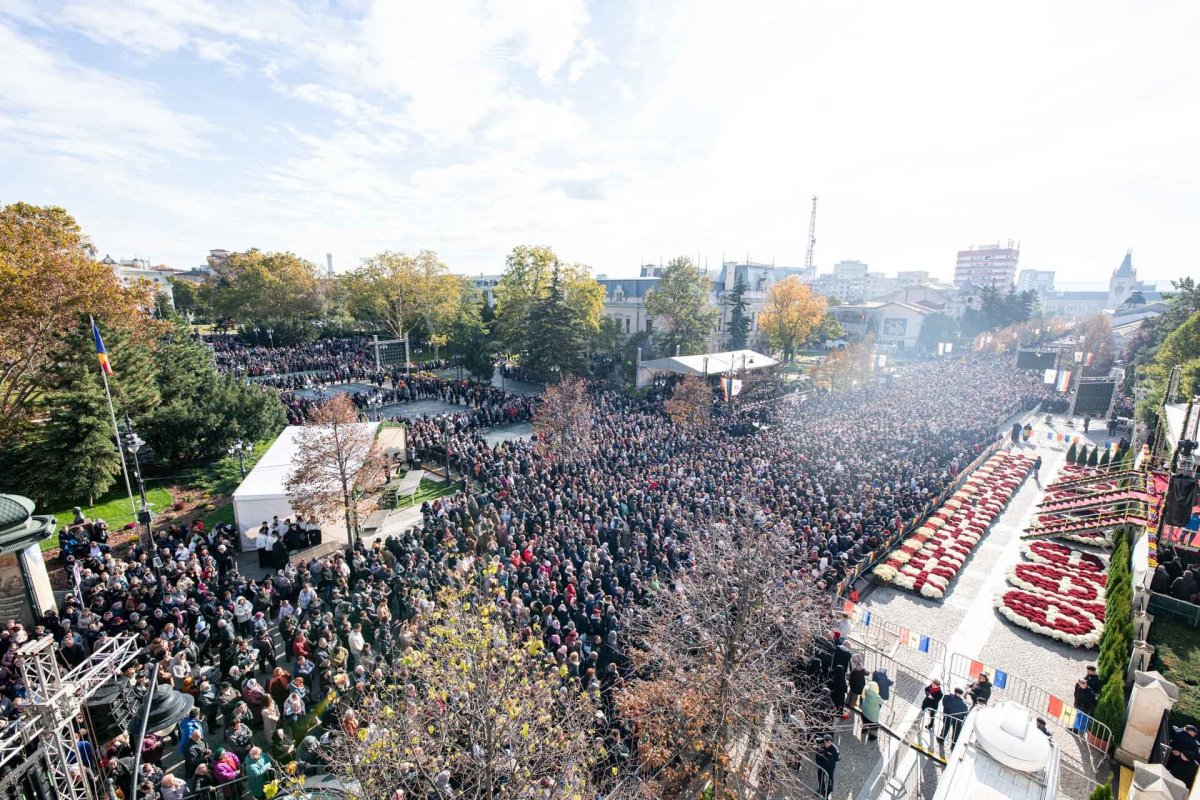 Peste 30.000 de suflete unite în rugăciune în capitala Moldovei 344510