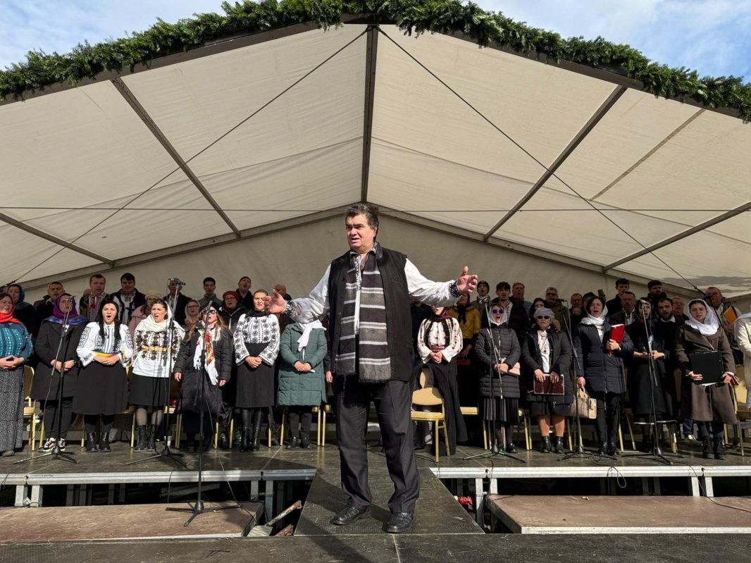 Cântarea liturgică tradiţională la hramurile Catedralei Mitropolitane din Iaşi 344627