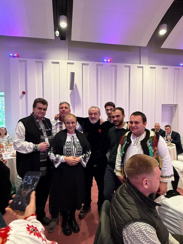 Cântarea liturgică tradiţională la hramurile Catedralei Mitropolitane din Iaşi 344630