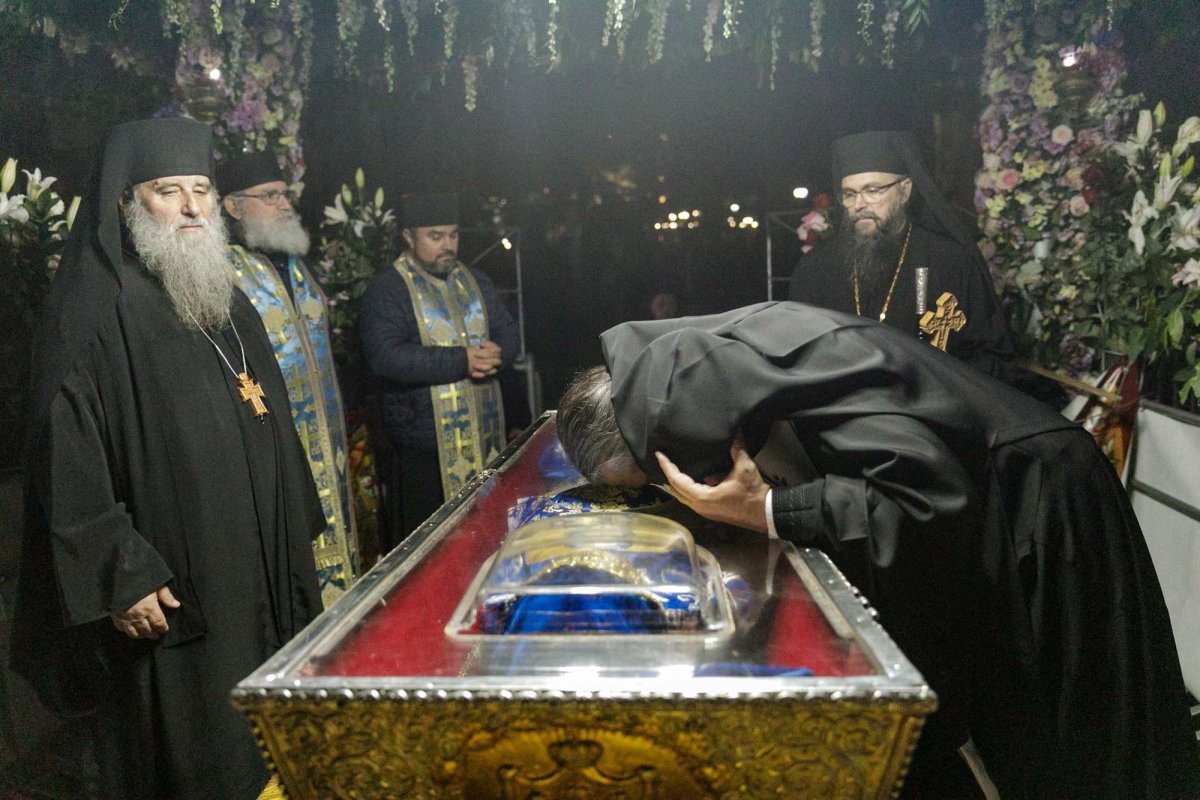 Moaștele Sfintei Cuvioase Parascheva au fost reașezate în Catedrala Mitropolitană din Iași 344717