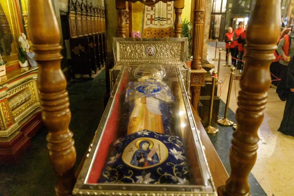 Moaștele Sfintei Cuvioase Parascheva au fost reașezate în Catedrala Mitropolitană din Iași 344730
