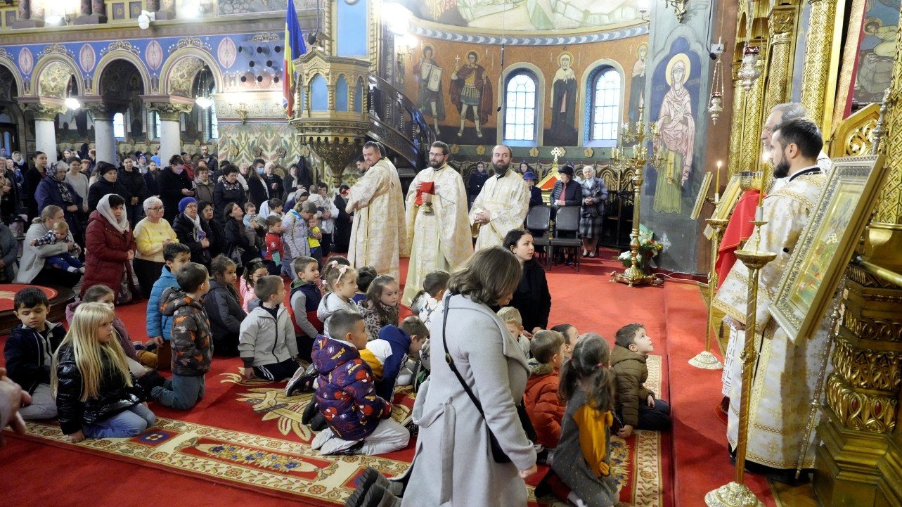 Sfânta Cuvioasă Parascheva cinstită la Catedrala Mitropolitană din Sibiu 344642