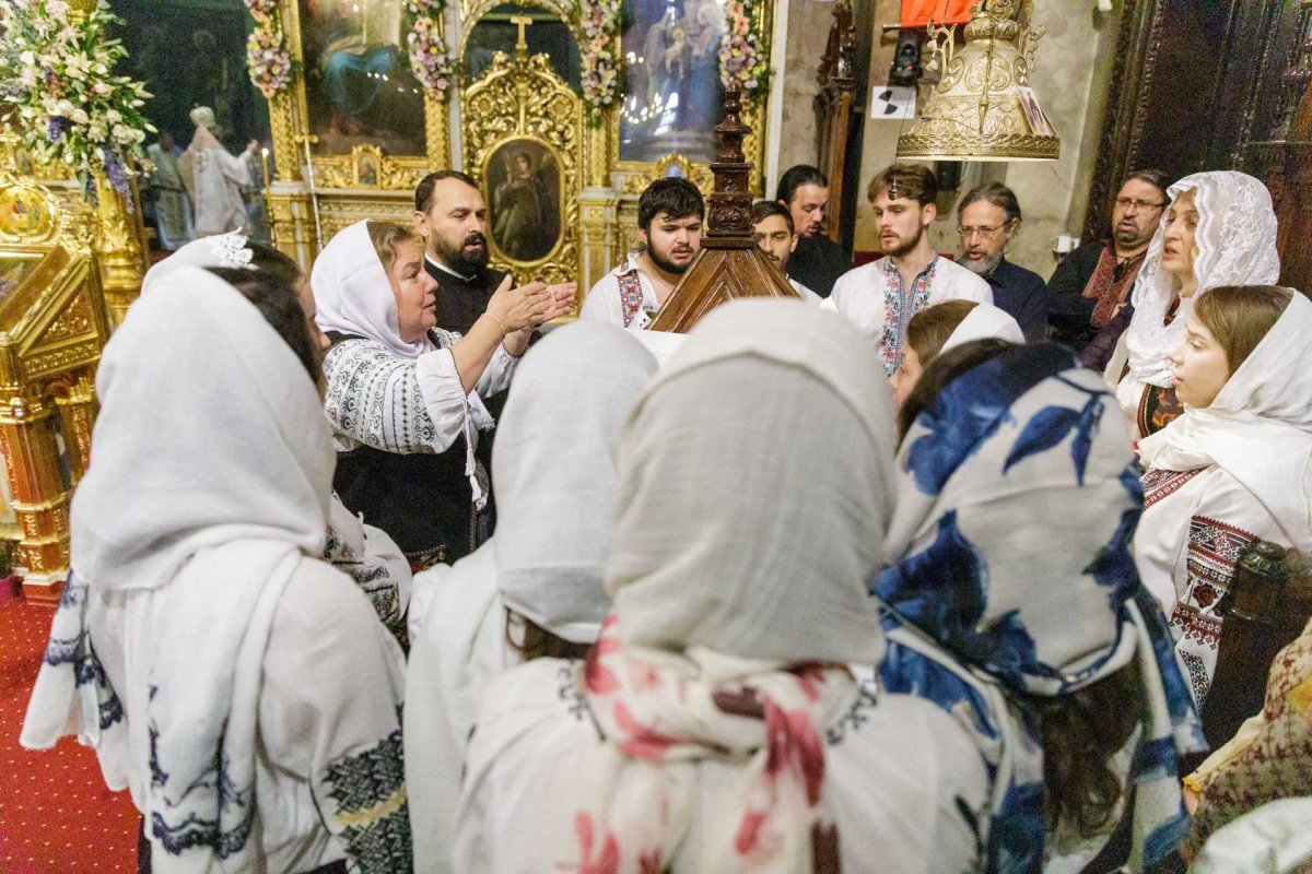 Sfânta Liturghie din ultima zi a pelerinajului, oficiată de PS Părinte Teofil Trotușanul la Iași 344670