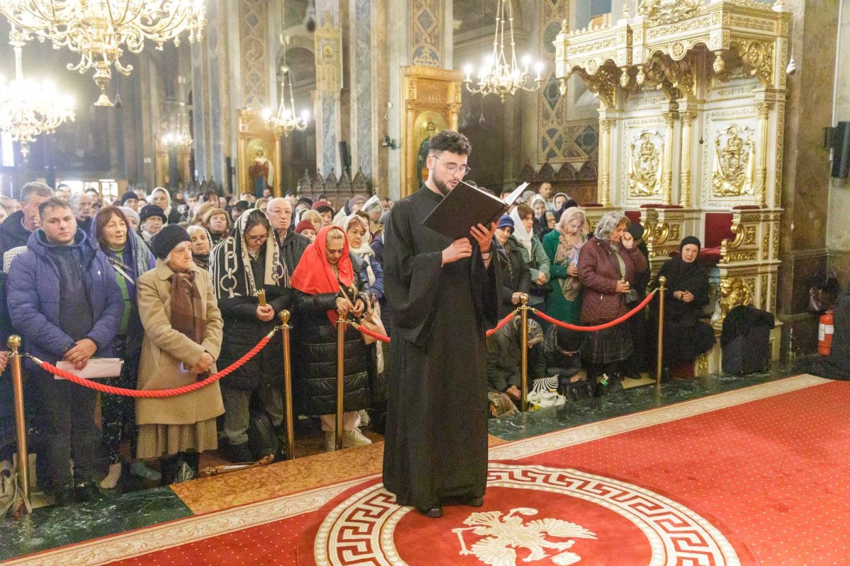 Sfânta Liturghie din ultima zi a pelerinajului, oficiată de PS Părinte Teofil Trotușanul la Iași 344672