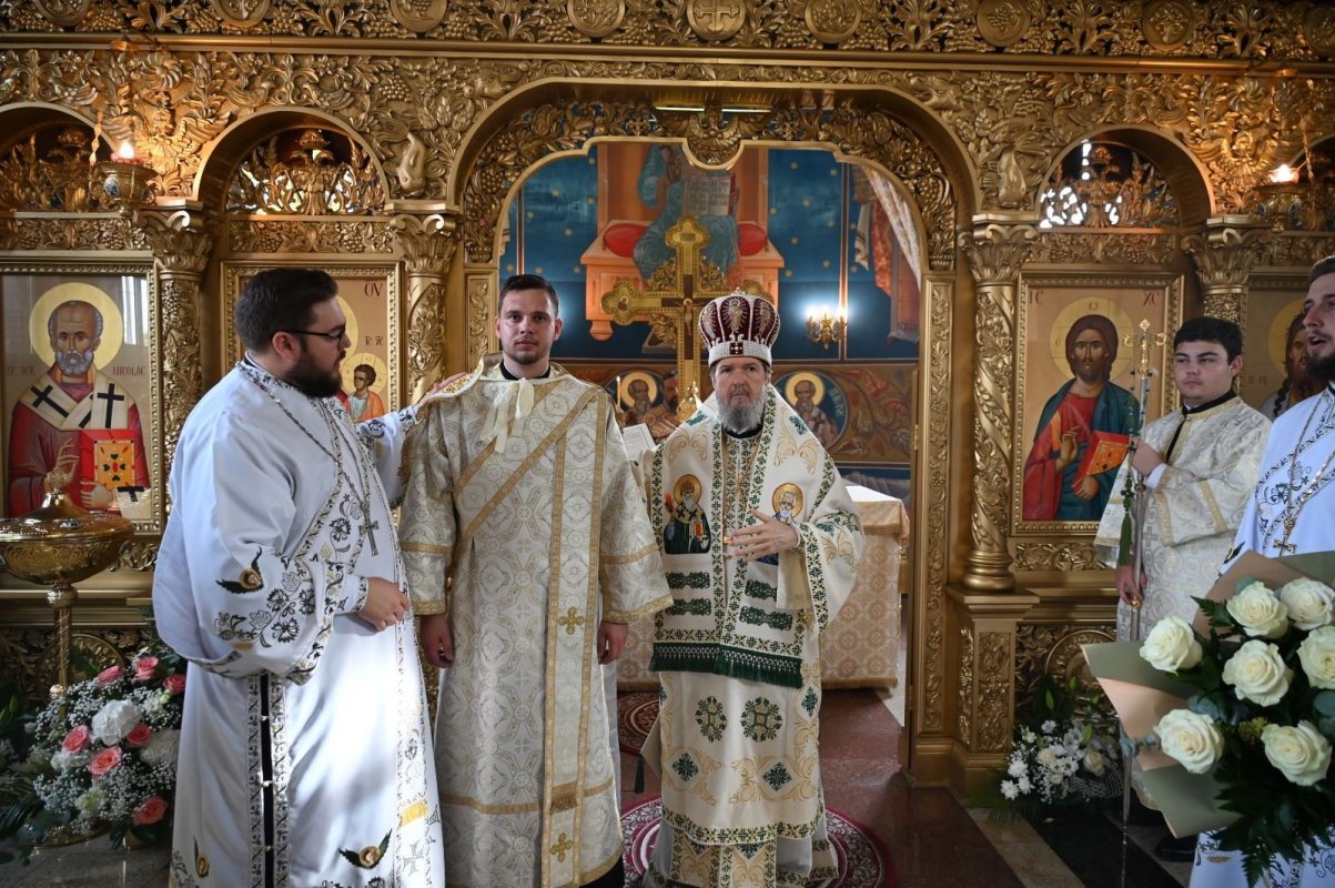 Slujire arhierească în Parohia Sfintei Cuvioase Parascheva din Oradea 344759
