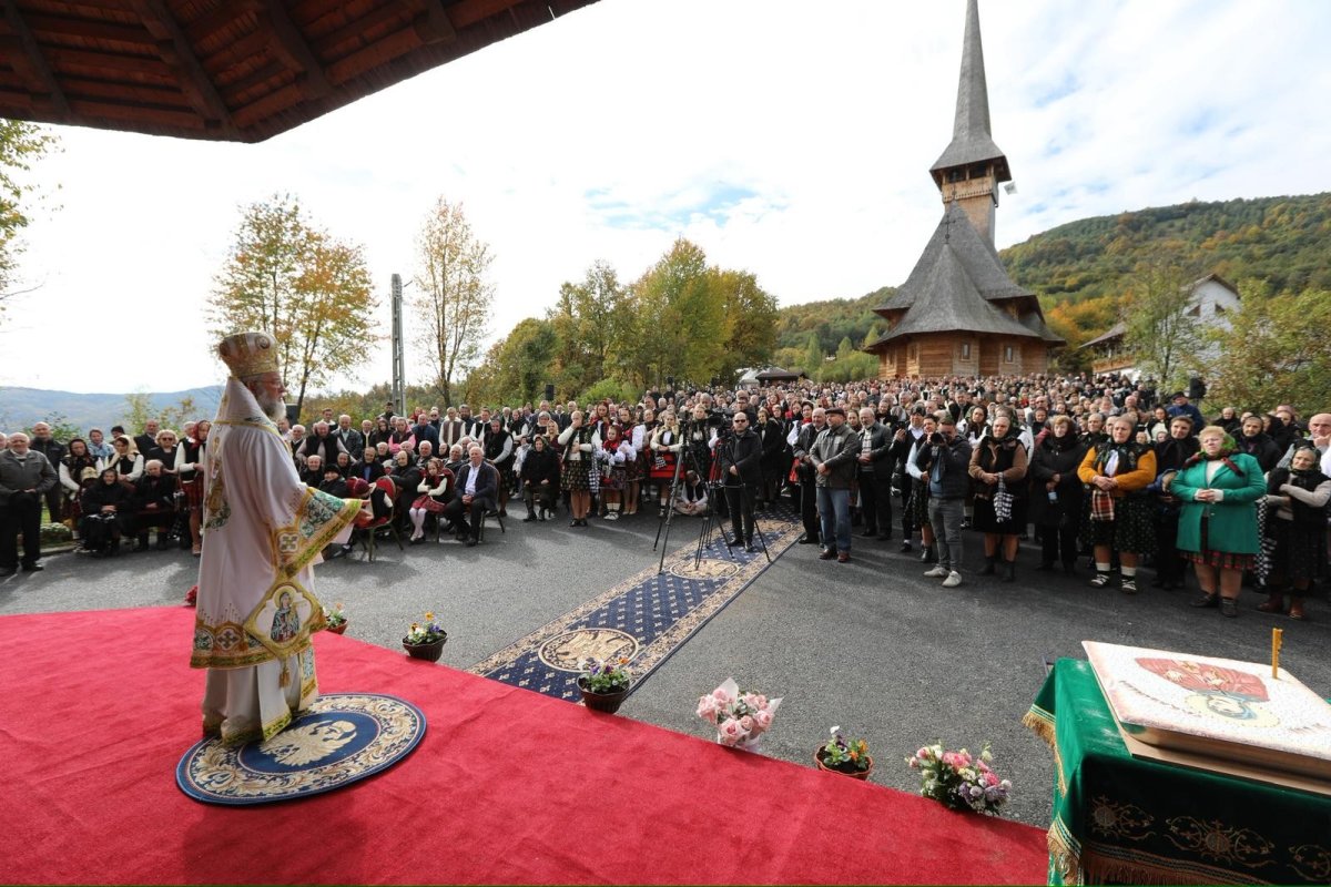 Târnosirea bisericii Schitului „Sfânta Cuvioasă Parascheva” din Strâmtura, Maramureş 344753