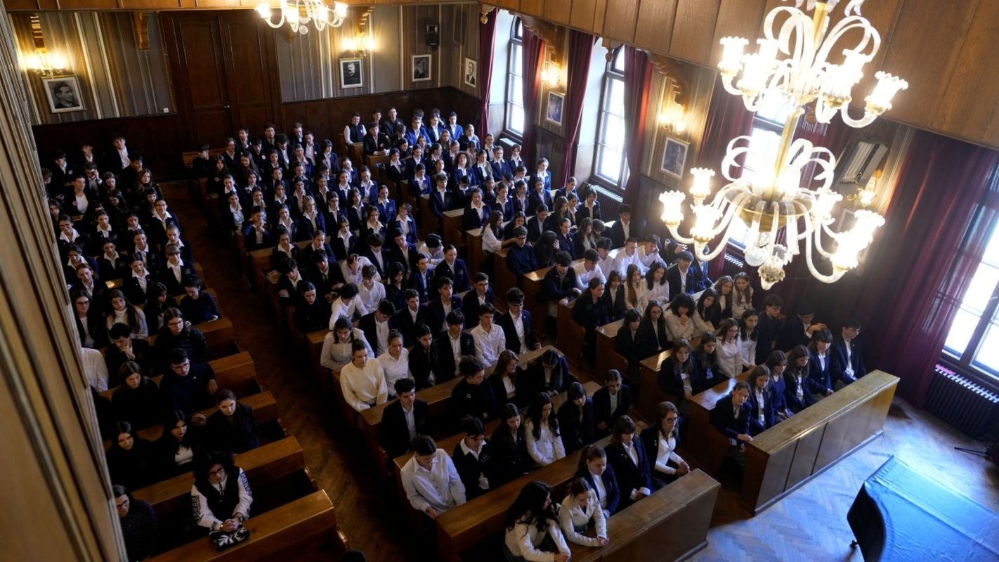 Cinstire adusă Sfântului Dumitru Stăniloae la Colegiul „Andrei Şaguna” din Braşov 345004