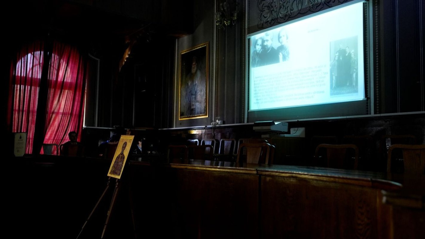 Cinstire adusă Sfântului Dumitru Stăniloae la Colegiul „Andrei Şaguna” din Braşov 345006