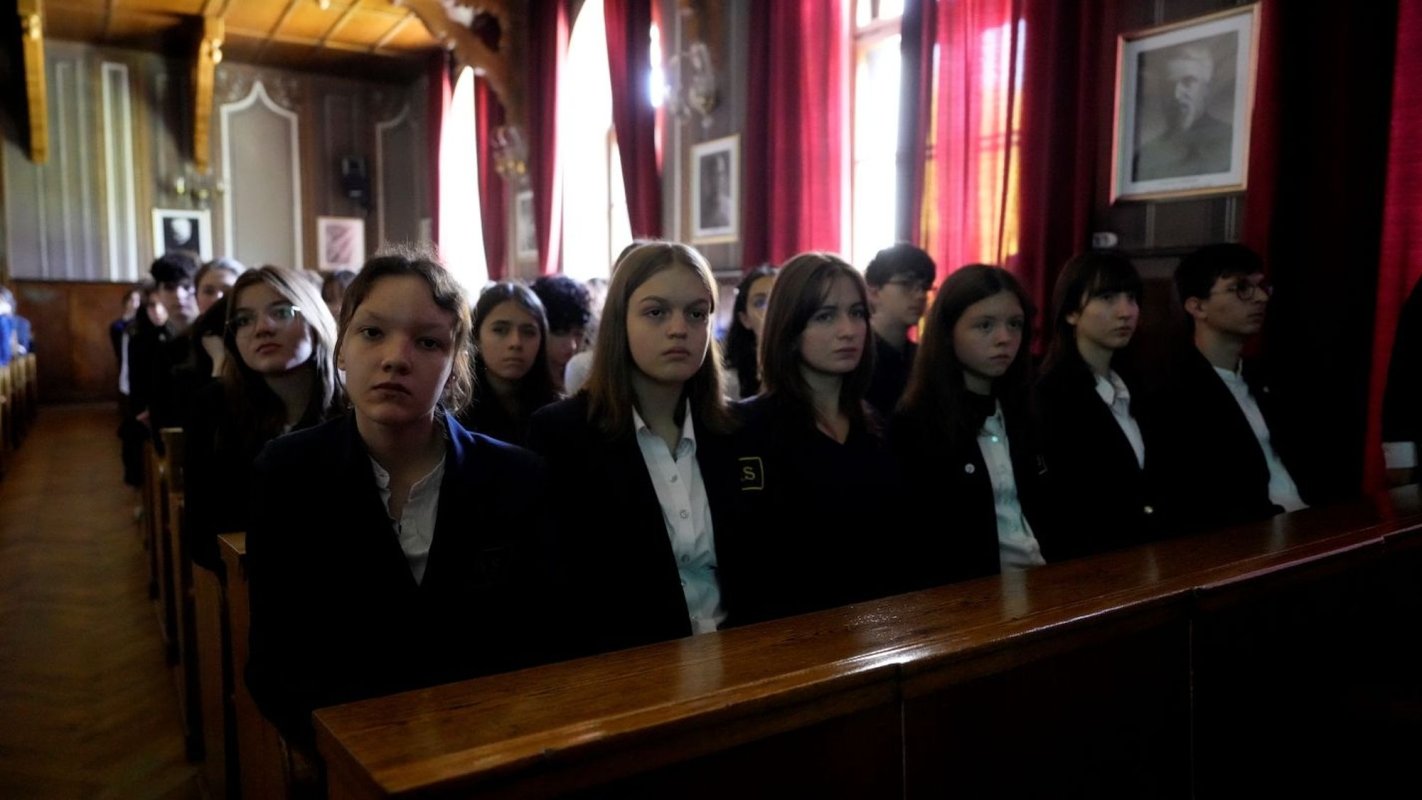 Cinstire adusă Sfântului Dumitru Stăniloae la Colegiul „Andrei Şaguna” din Braşov 345007