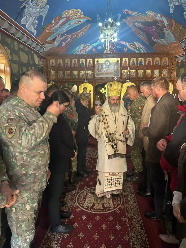 Sfințire de catapeteasmă la capela Batalionului 202 din Huși 344898