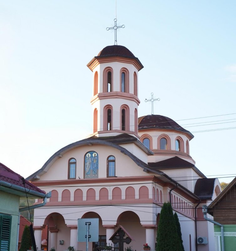Biserica „Sfinții Apostoli Petru și Pavel” din Parohia Blaj Berc a fost târnosită 345214