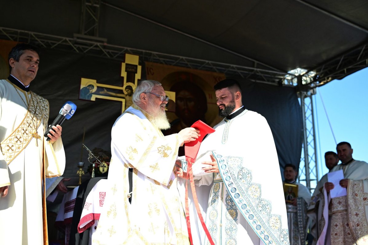 Resfințirea bisericii din Jichișu de Jos, judeţul Cluj 345217