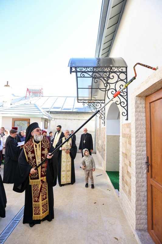 Sfințire de clopotniță în Parohia „Sfinții Apostoli Petru și Pavel” din Buzău 345247