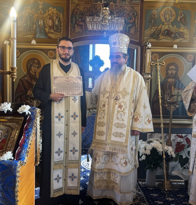 Slujirile ierarhilor hunedoreni în Duminica a 20‑a după Rusalii 345301