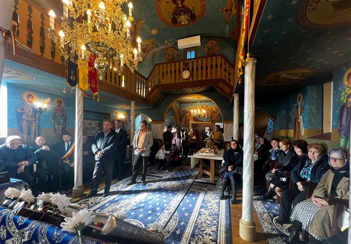 Slujirile ierarhilor hunedoreni în Duminica a 20‑a după Rusalii 345302