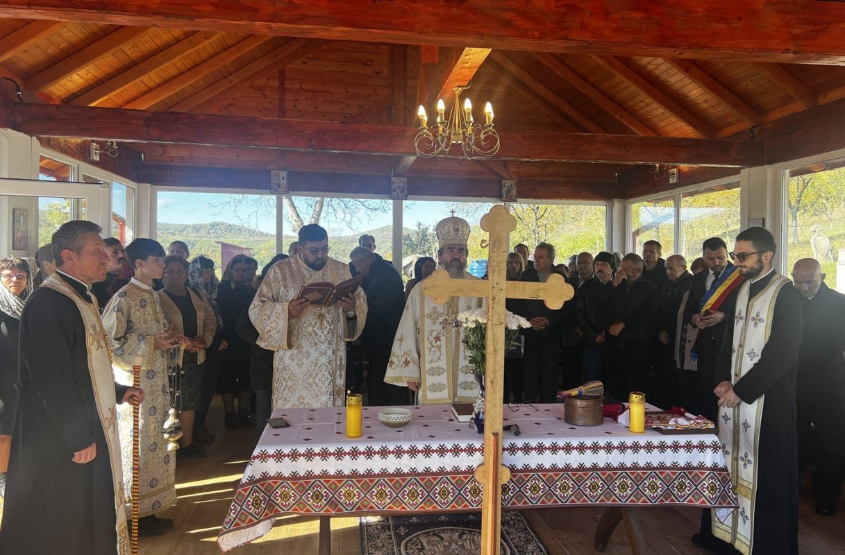 Slujirile ierarhilor hunedoreni în Duminica a 20‑a după Rusalii 345304