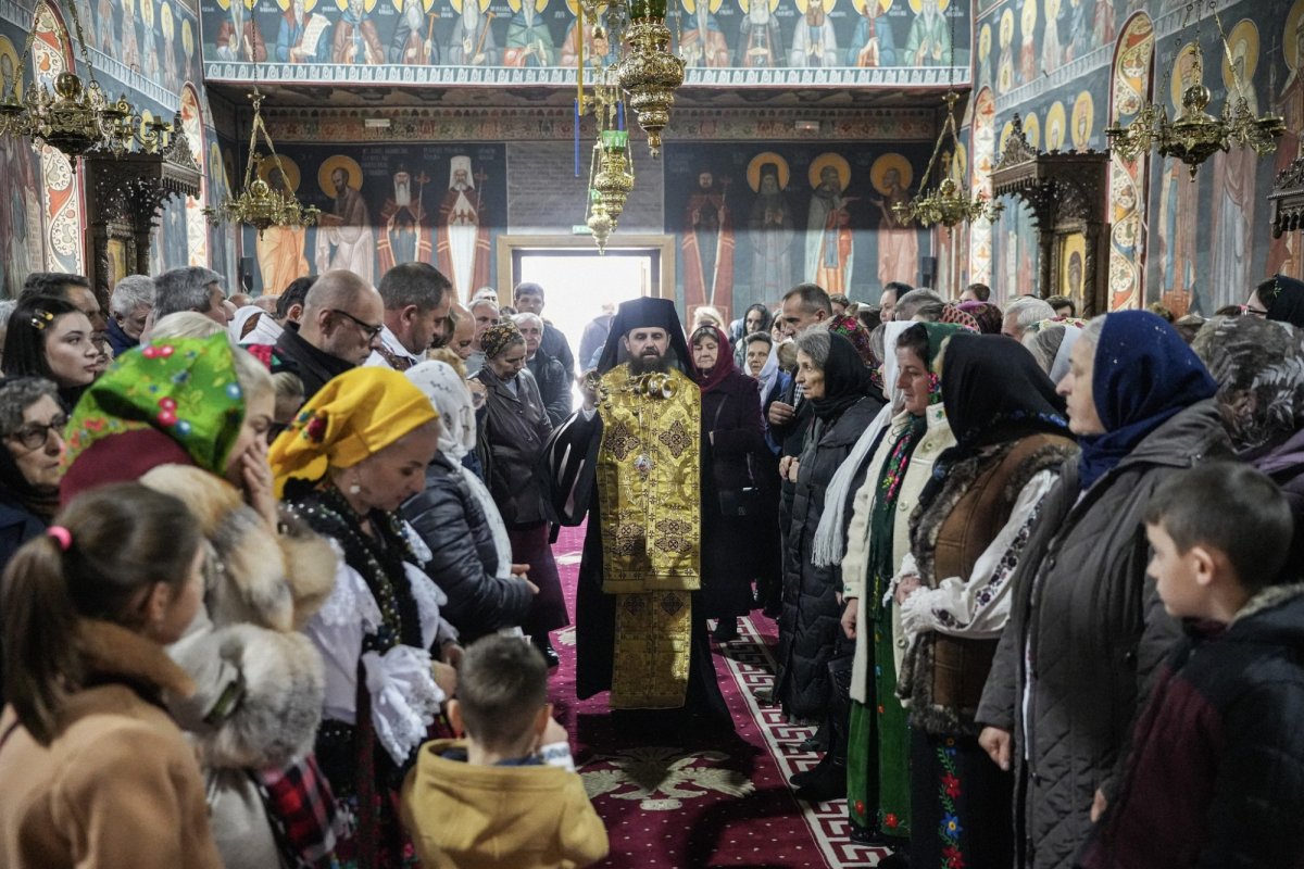 Întâlnirea „Obștii rugătoare a Sălajului «Sfânta Anastasia Șaguna»” la Mănăstirea Bobota 345450