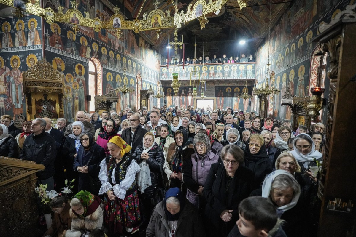 Întâlnirea „Obștii rugătoare a Sălajului «Sfânta Anastasia Șaguna»” la Mănăstirea Bobota 345451