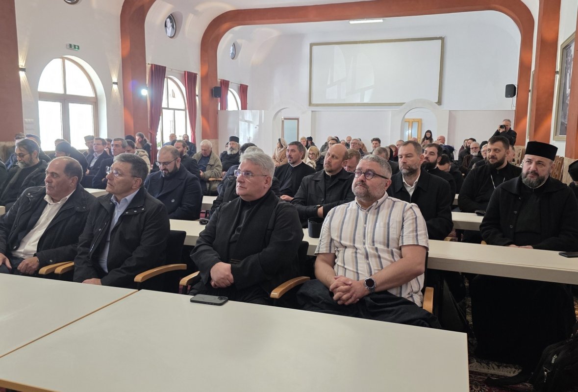 Întâlnirea Societății Bibliștilor Ortodocși Români la Mănăstirea Nușeni 345458