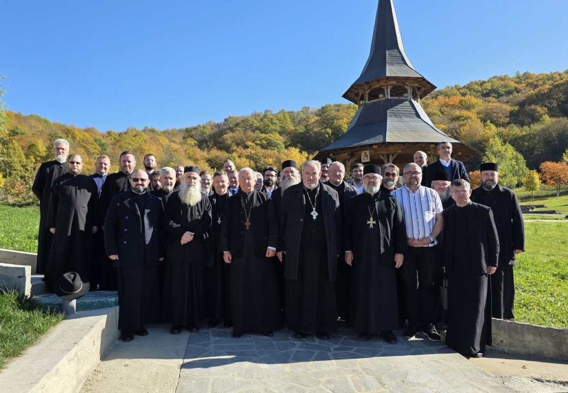 Întâlnirea Societății Bibliștilor Ortodocși Români la Mănăstirea Nușeni 345459