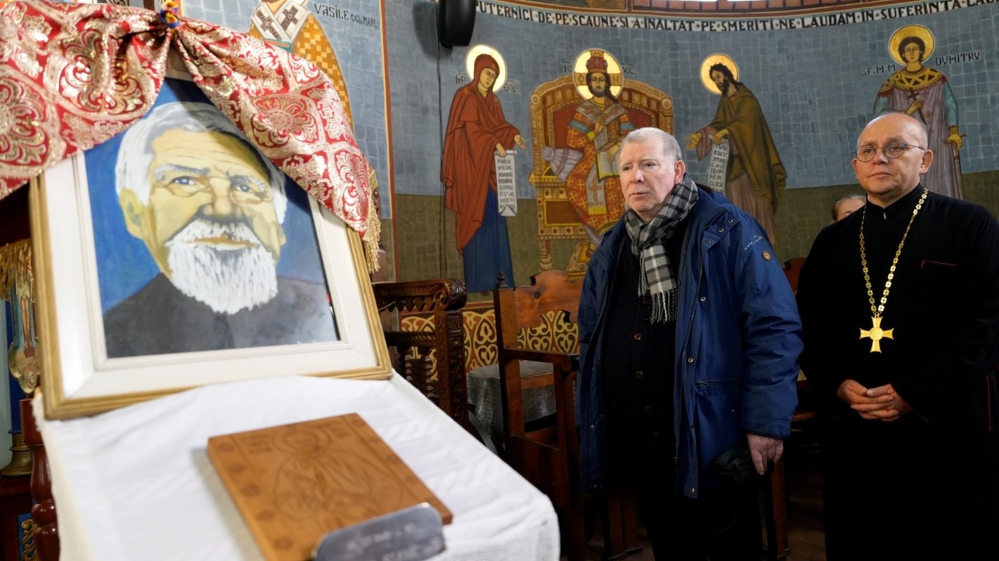 Icoana-relicvar a Sfântului Dumitru Stăniloae a ajuns la Vlădeni 345763