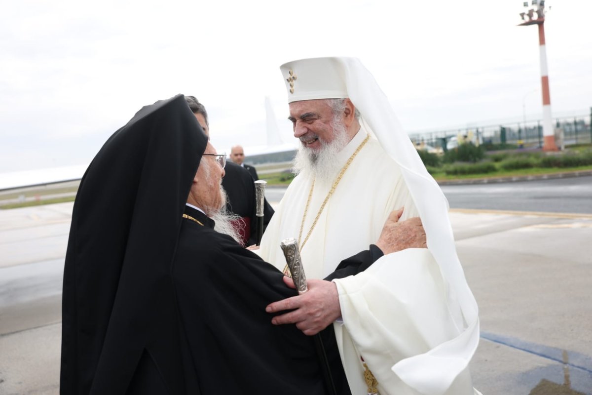 „Venim cu inima plină de bucurie și cu dragostea Bisericii-mamă din Constantinopol” 345644