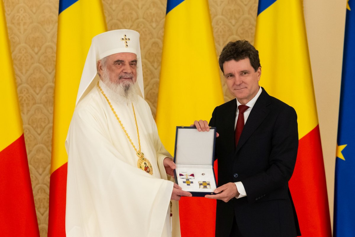 Decorații naționale pentru Patriarhul Ecumenic și Patriarhia Română 346161