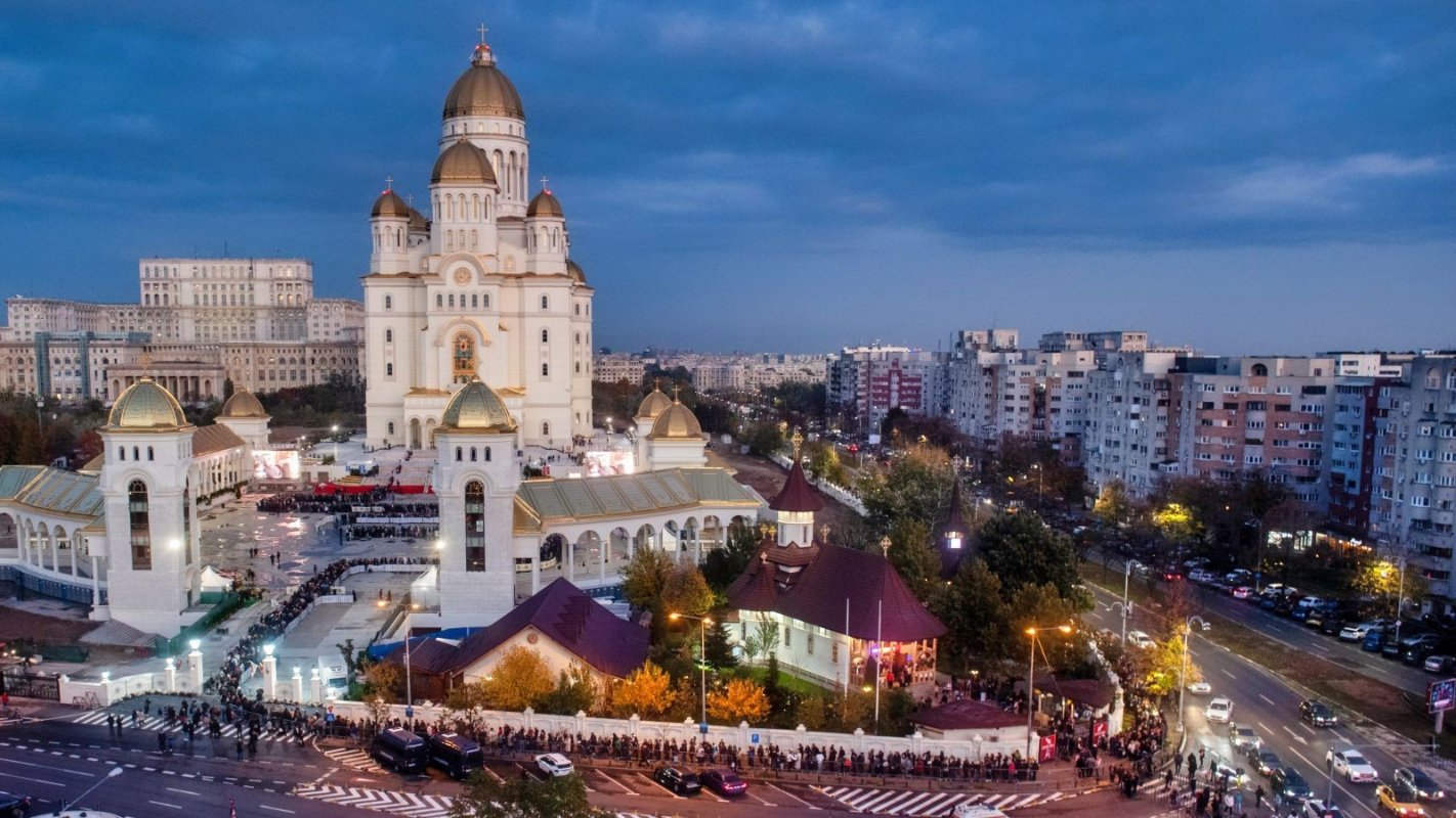 Continuă pelerinajul la Catedrala Mântuirii Neamului 346225