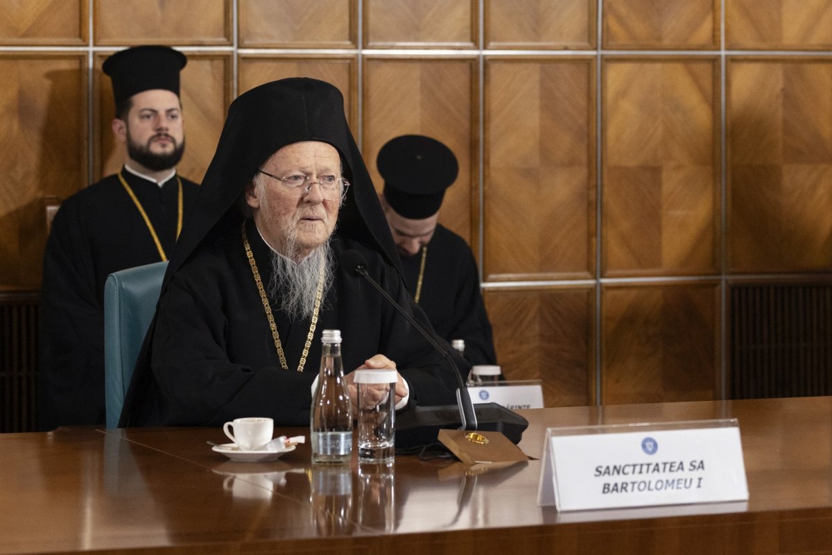 Patriarhul Ecumenic și Patriarhul Bisericii Ortodoxe Române, primiți la Guvernul României 346264