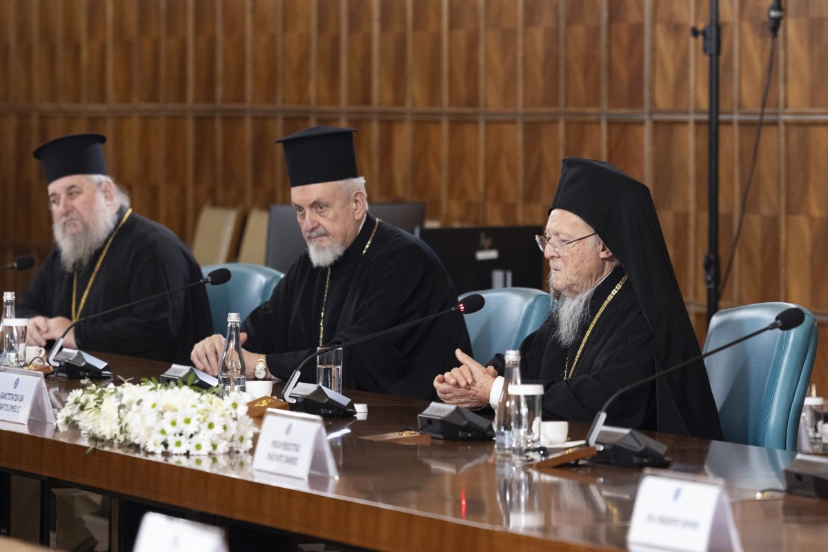 Patriarhul Ecumenic și Patriarhul Bisericii Ortodoxe Române, primiți la Guvernul României 346269